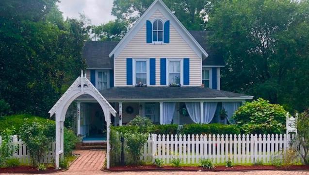 Princess Anne Book Lovers Inn Exterior photo